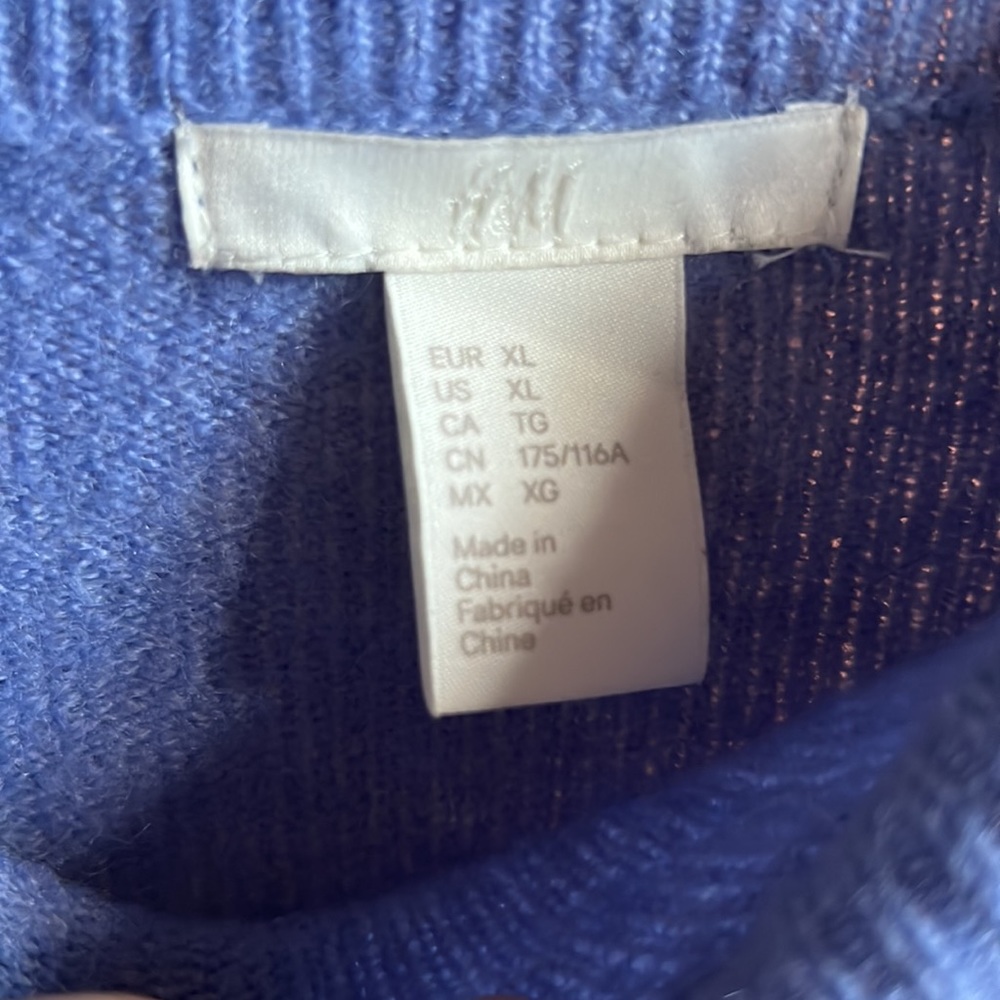 H&M sweater - Picture 3 of 3